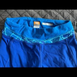 Lucy Cropped leggings size small (2-4) royal blue